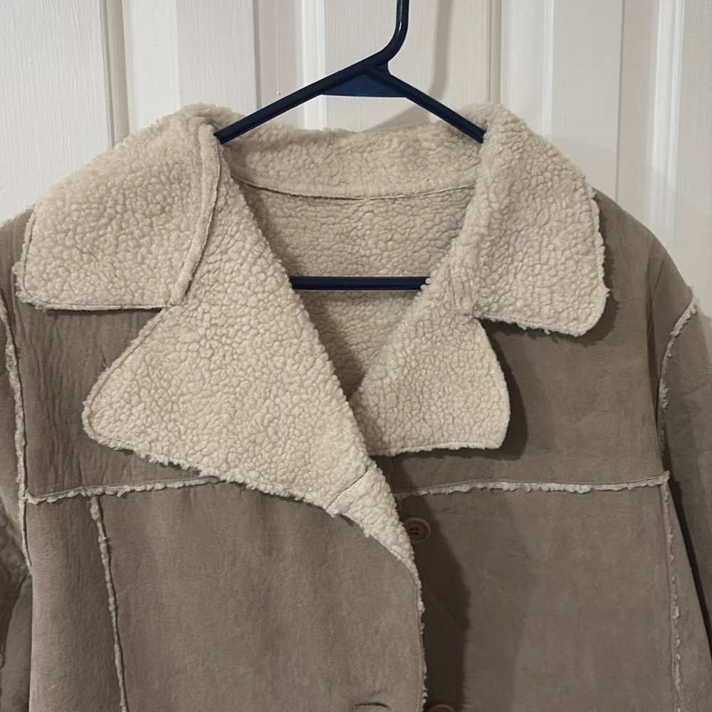 Suede coat with shearling lining, size M, like new.